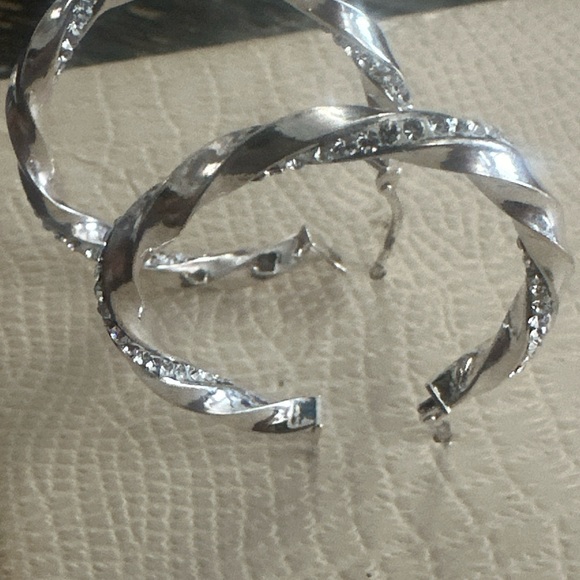 🔥🔥.925 Sterling Silver Crystal Jordan Mom Twisted Cable Hoop Earrings 3.8G🔥🔥 - Picture 5 of 10